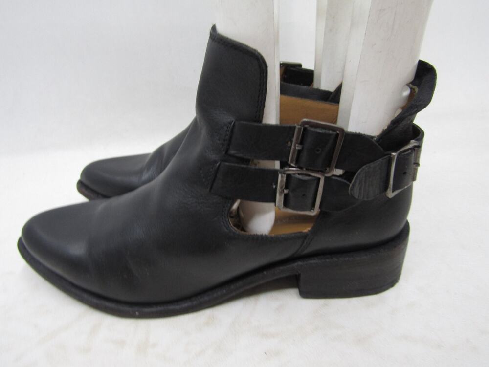 Chocolate Blu Womens Size 38 EUR Black Leather Buckle Ankle Boots